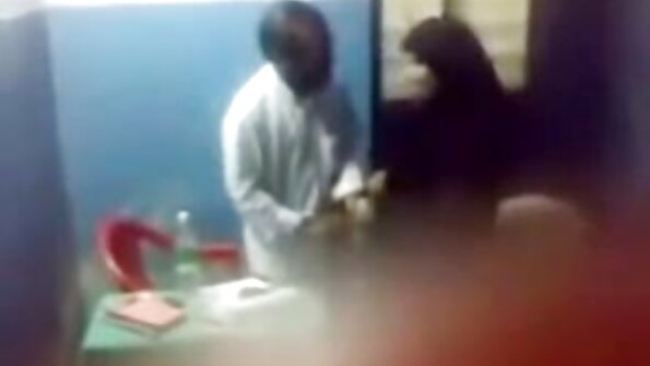 ร้อน ไม้มะเกลือ ทารก กับ ใหญ่ สาว ได้รับ เธอ ปาก และ หี กระแทก