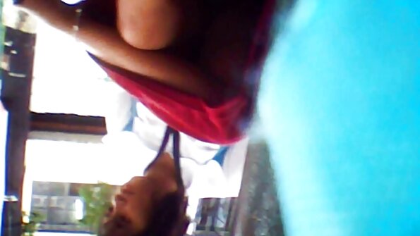 เซสชั่นเลสเบี้ยนเข้มข้นในเวทีมวยเปล่า