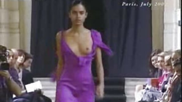 Nekane และหัวนมเซ็กซี่ของเธอมีไว้สำหรับความสุขโต้งของเขา