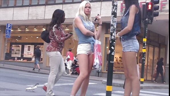 Gorgeous สีบลอนด์ แม่ ต้องการ เพื่อ ทดสอบ เธอ หี กับ เซ็กส์ทอยใหญ่