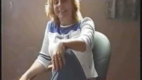 Older stud fucks a teen girl while cheating boyfriend นาฬิกา