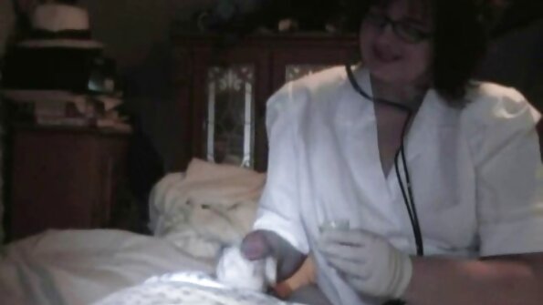 เจี๊ยบน่ารักกับหีโกนขนถูกทะลุบนเตียง