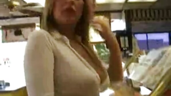 สาวๆเมาระหว่างออกไปในกระท่อมแล้วก็มีเพศสัมพันธ์